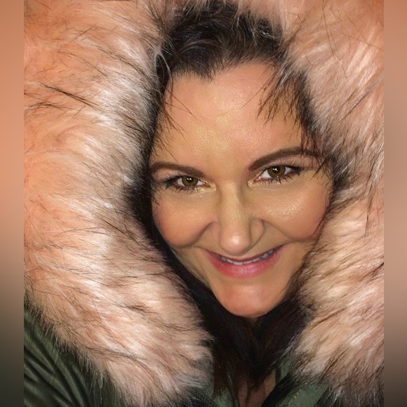 Torrid Green/ Peach Adirondack Size 5 Heavy Duty Winter Coat. Like new. - Picture 12 of 12